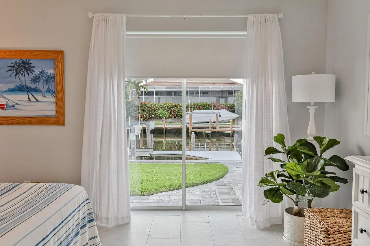 Holiday home Coral Retreat