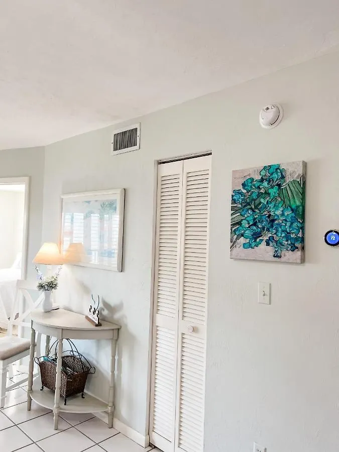 Апарт-отель Knot A Care Remodeled Direct Water Access With Ocean And Pool Views Now Sleeps Six *