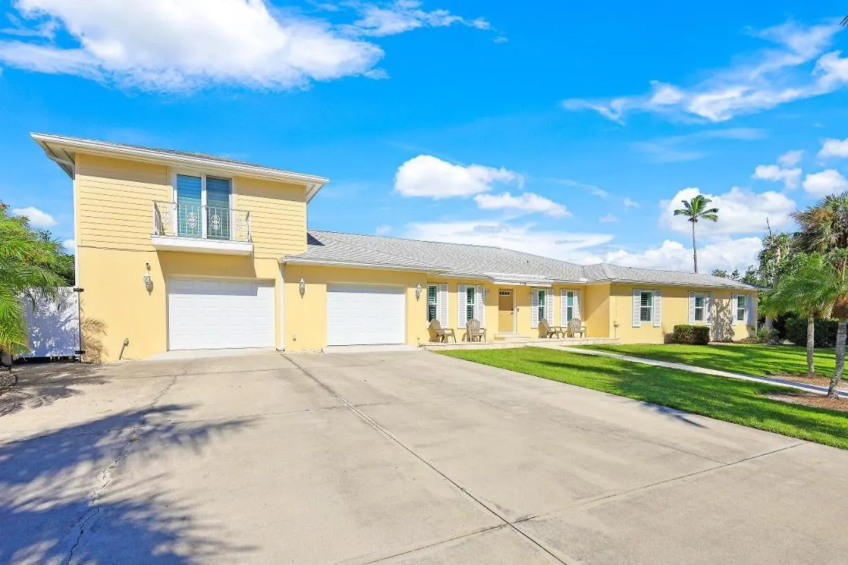 Holiday home 775 Willow Court *