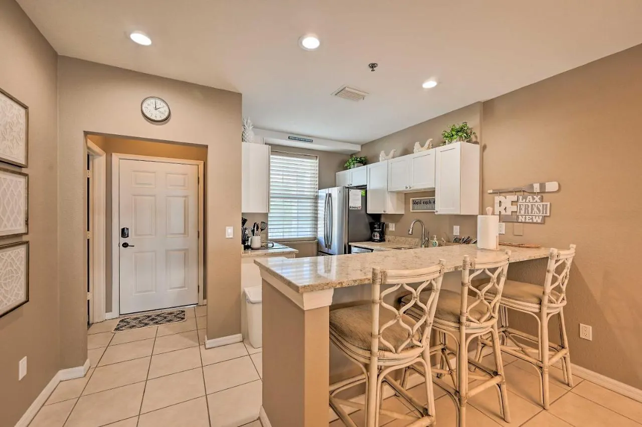 With Shared Pool And Hot Tub! Marco Island