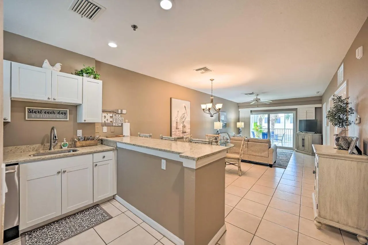 Apartment With Shared Pool And Hot Tub! Marco Island