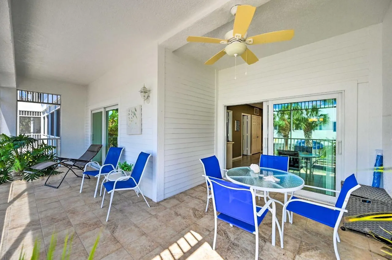 With Shared Pool And Hot Tub! Marco Island