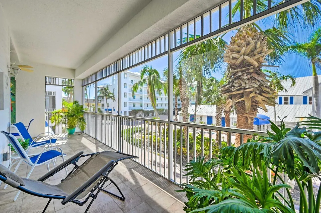 With Shared Pool And Hot Tub! Apartment *