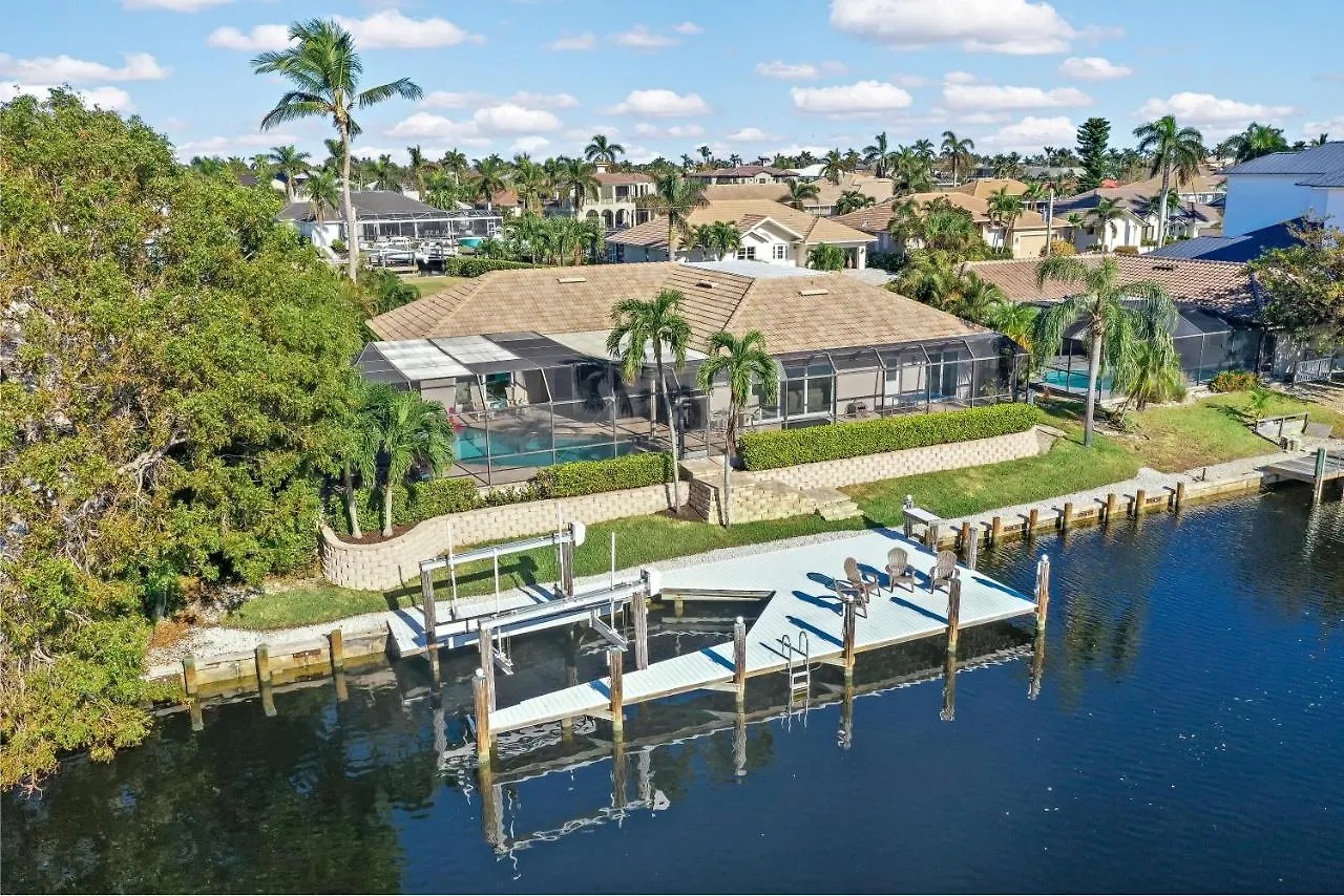 Holiday home 1851 Woodbine Court *