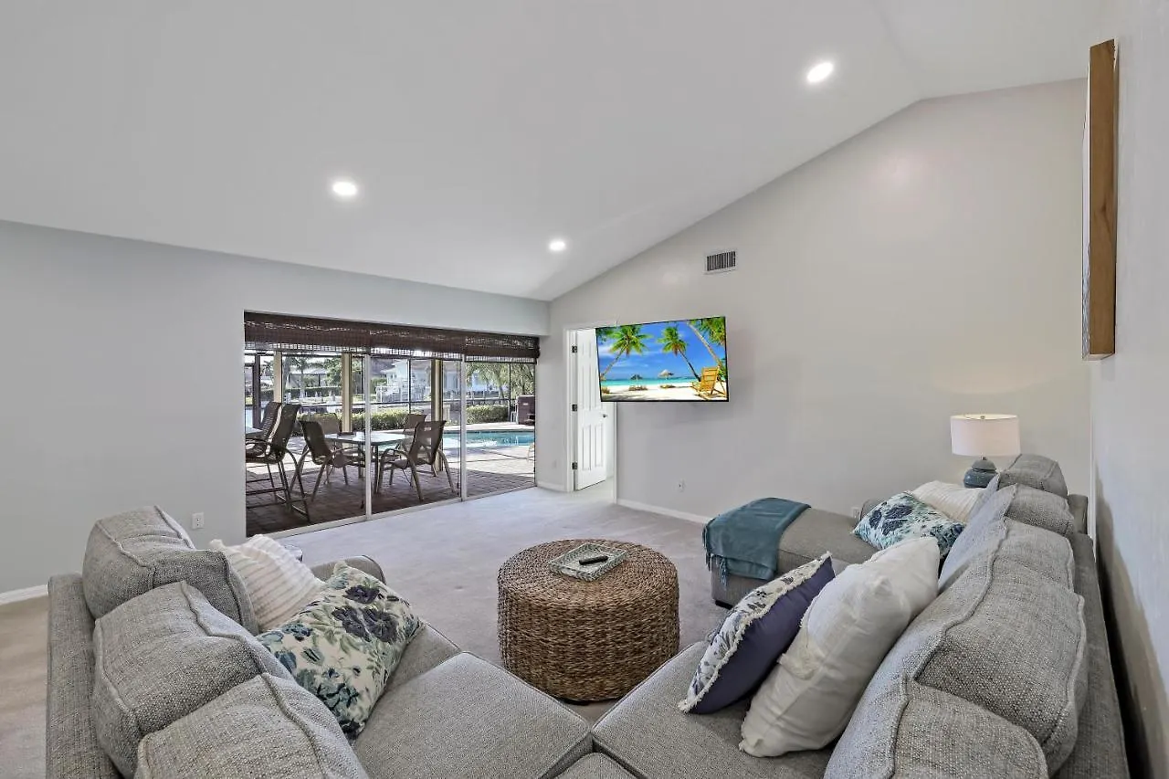 1851 Woodbine Court Holiday home