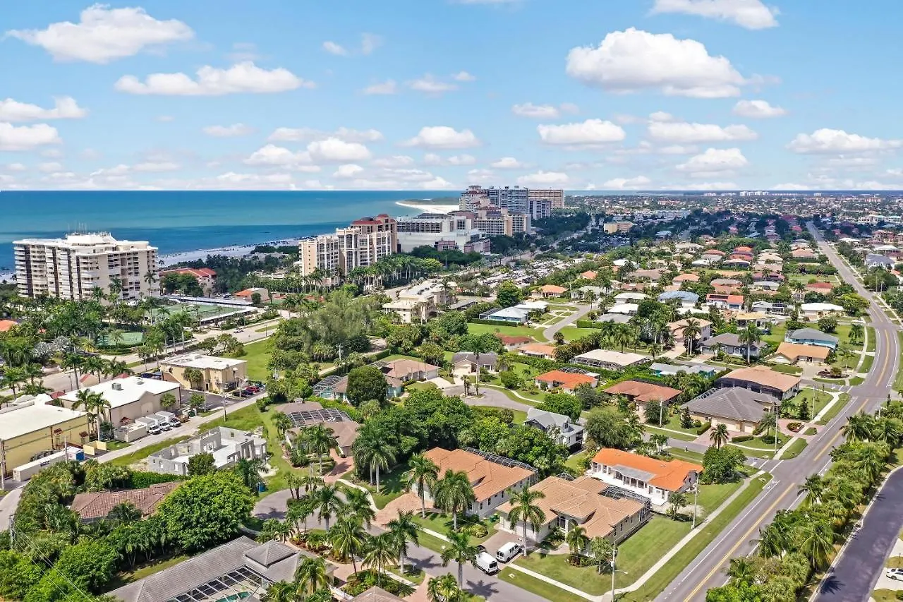 970 Lido Court Holiday home Marco Island