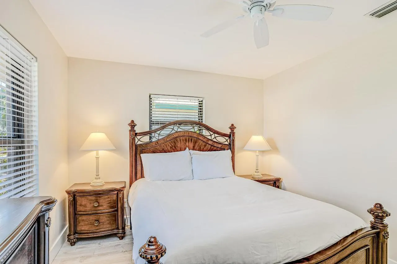 Menorca Court Holiday home Marco Island