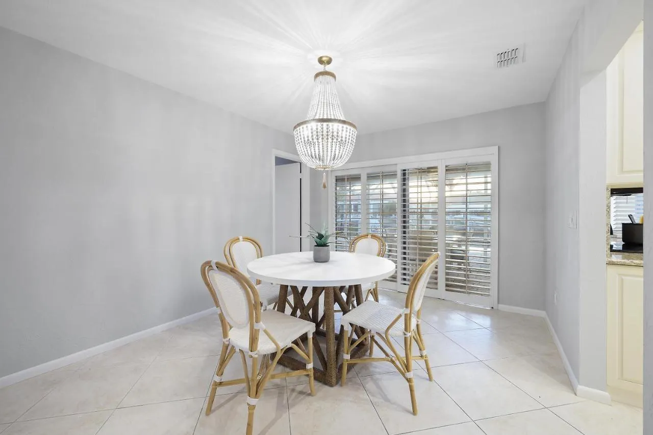 430 Driftwood Court * Marco Island