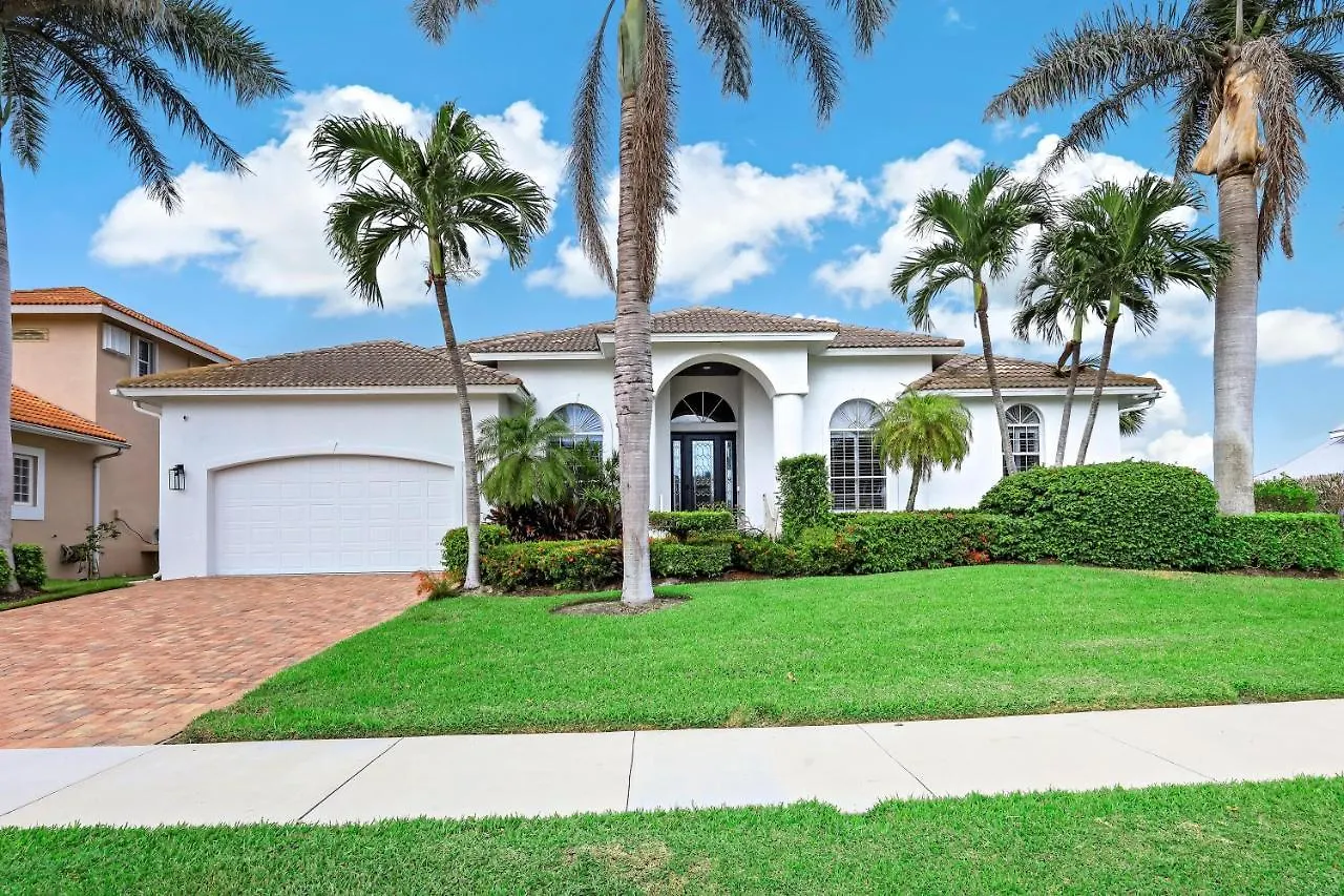 Holiday home 1180 Abbeville Court *