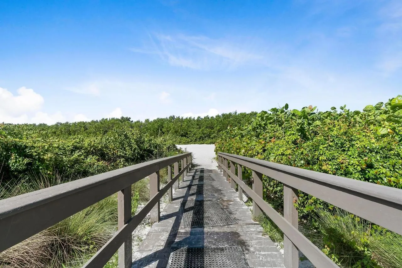 Apartment La Bella On Marco - 1802 South Seas Tower 3 *