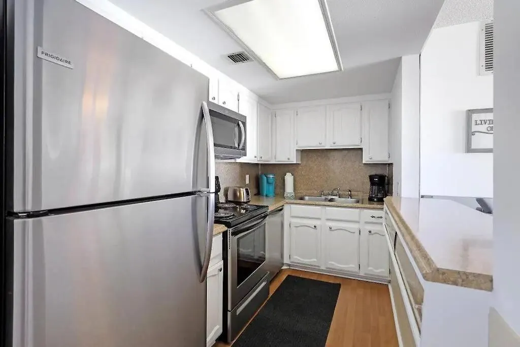 Unobstructed Gulf Views & Direct Access ! Apartment