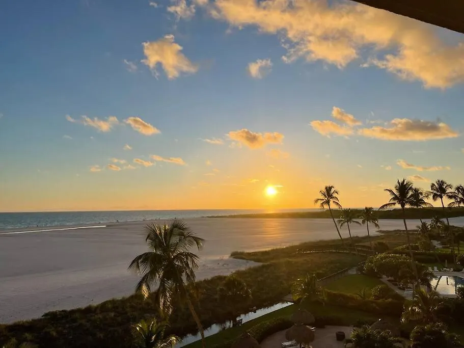 Unobstructed Gulf Views & Direct Access ! *