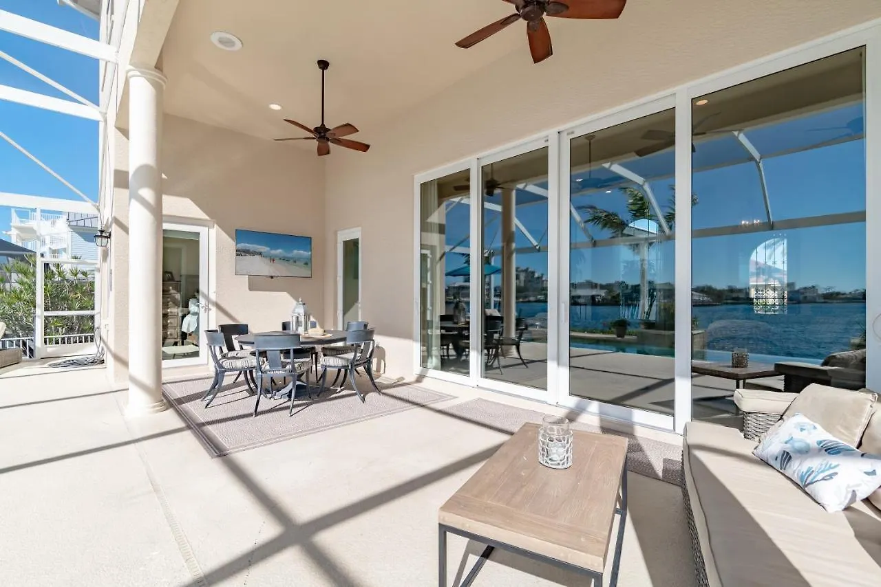 Southern Exposure I Waterfront 5 Bed House I Wide Water Views Of Landmark Bay Marco Island
