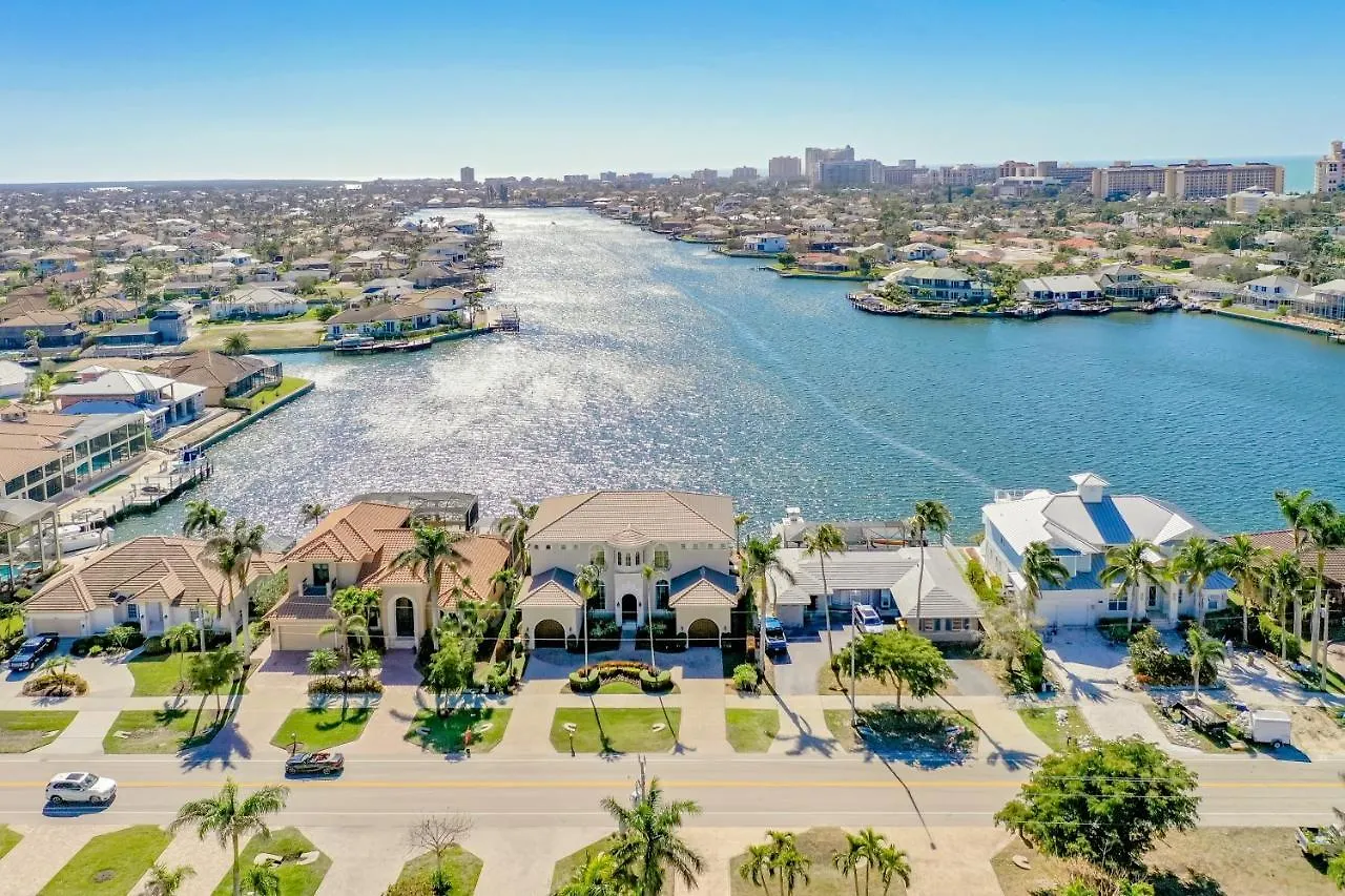 Southern Exposure I Waterfront 5 Bed House I Wide Water Views Of Landmark Bay * Marco Island