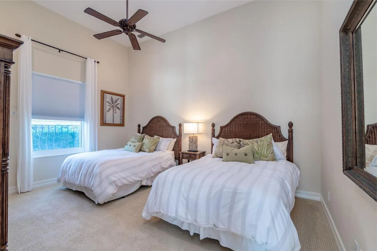 Southern Exposure I Waterfront 5 Bed House I Wide Water Views Of Landmark Bay Holiday home