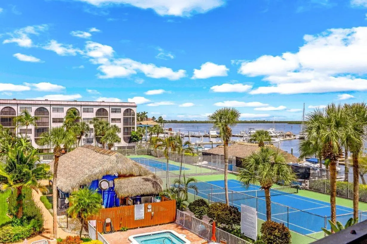 Anglers Cove J-404 * Marco Island