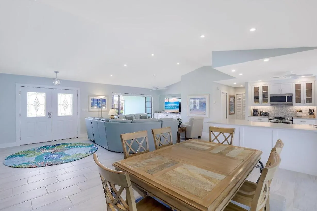 1116 Mulberry Court * Marco Island