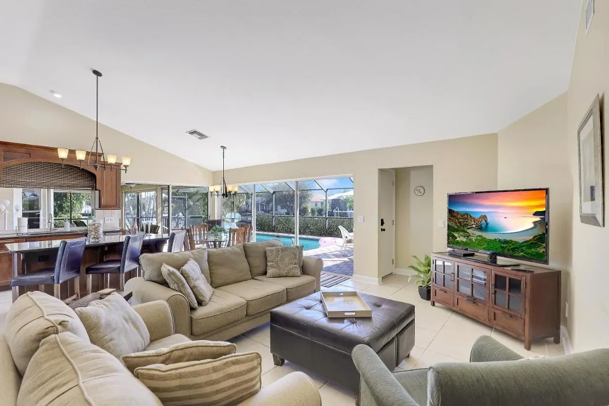 1221 Lamplighter Court Holiday home