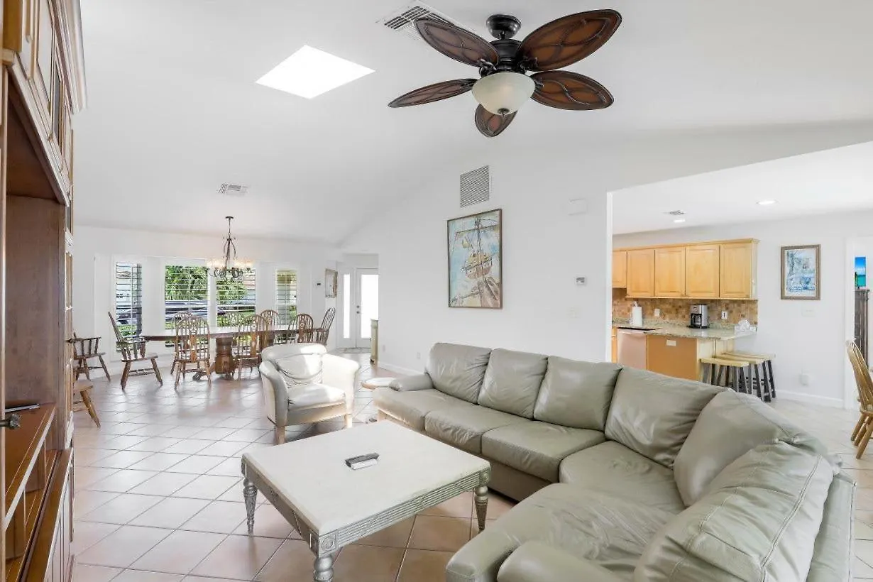 435 Kendall Drive Holiday home