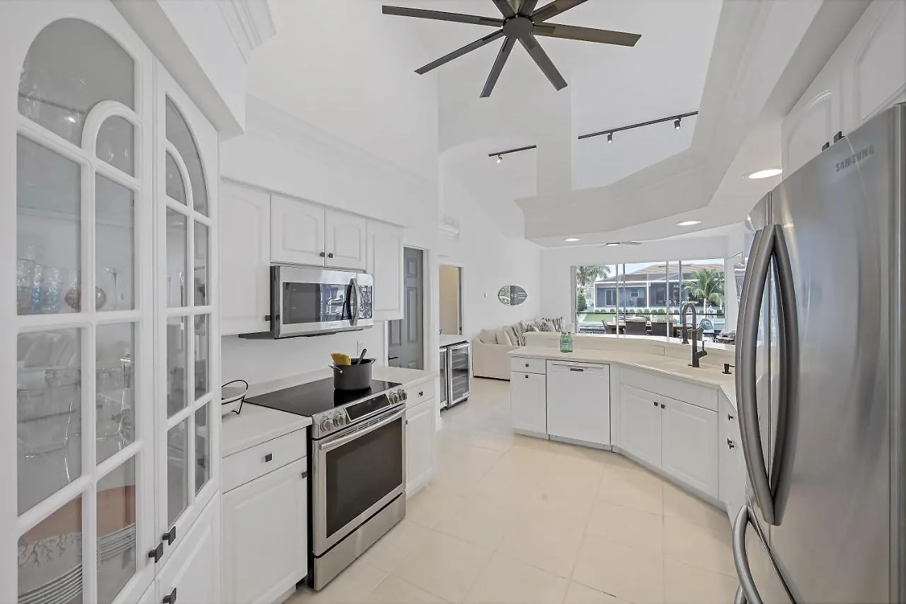 1180 Abbeville Court * Marco Island