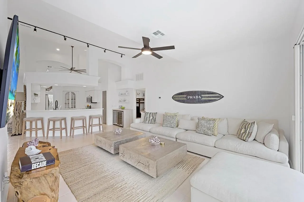 1180 Abbeville Court Holiday home *