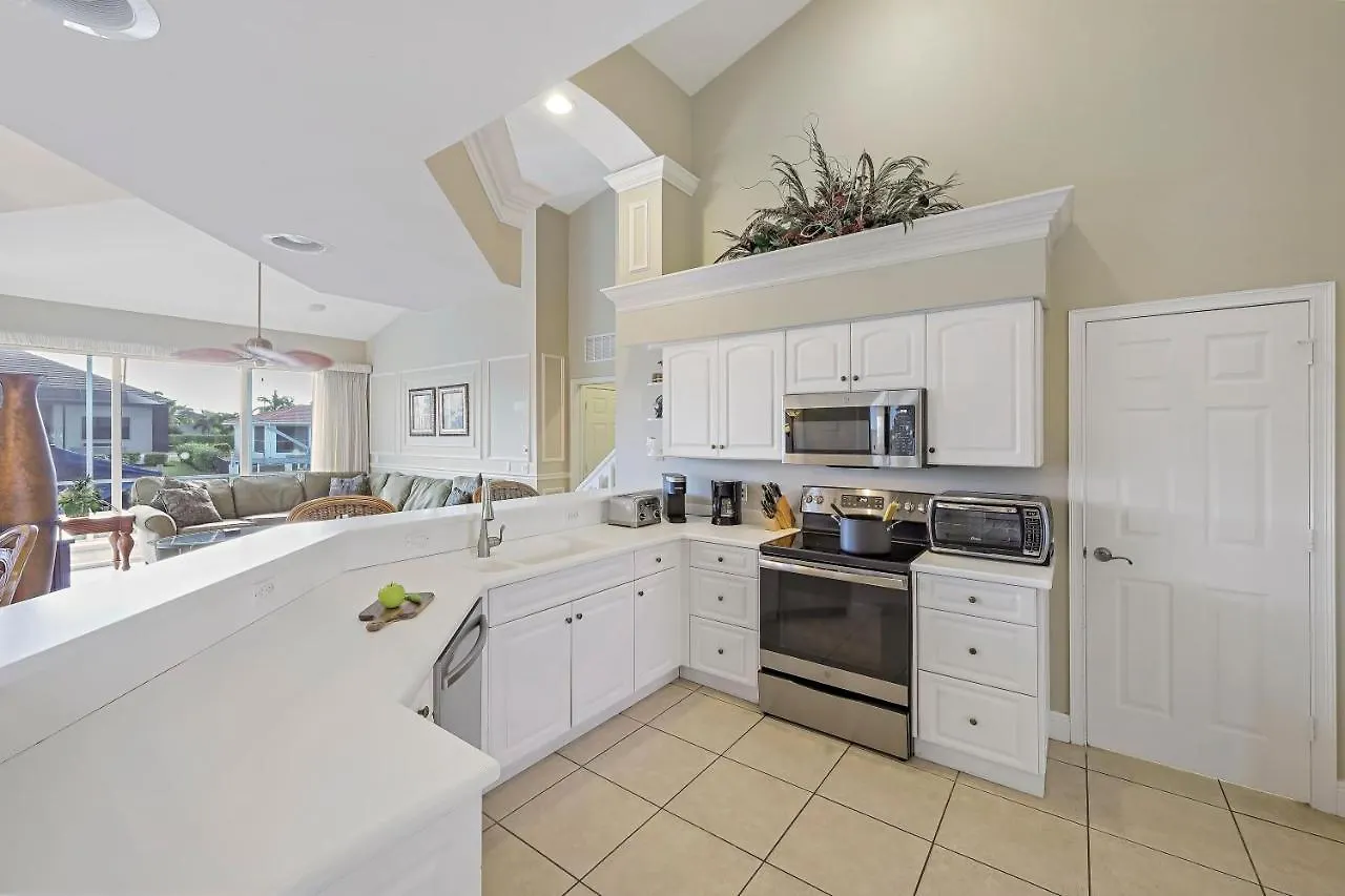 1611 Almeria Court Holiday home *