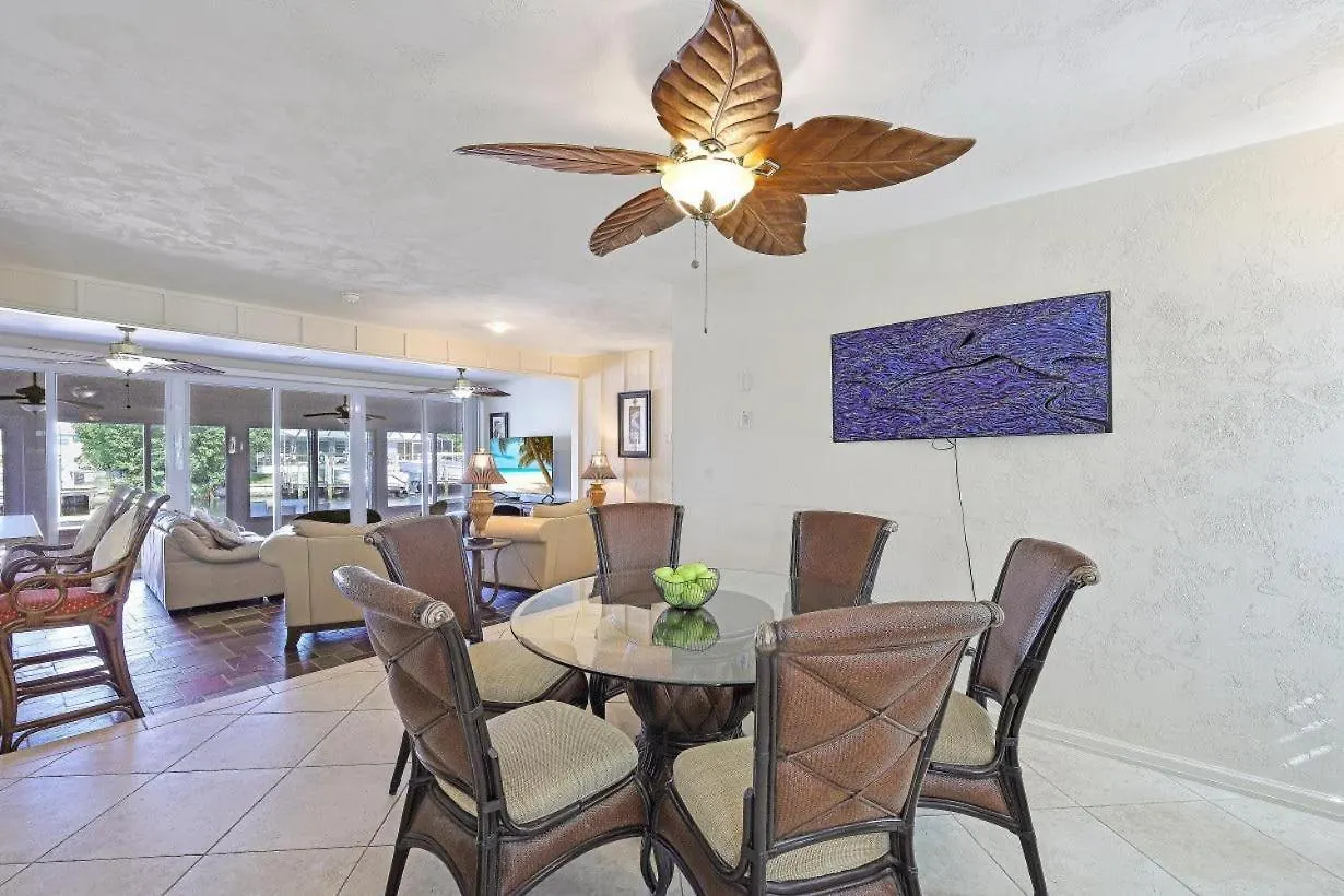 Holiday home 775 Willow Court