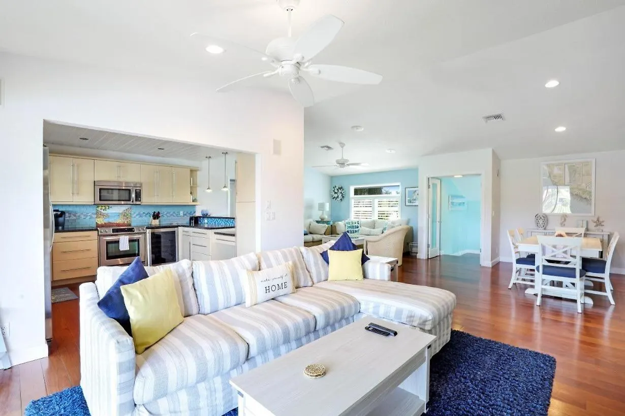 1187 Bond Court Marco Island