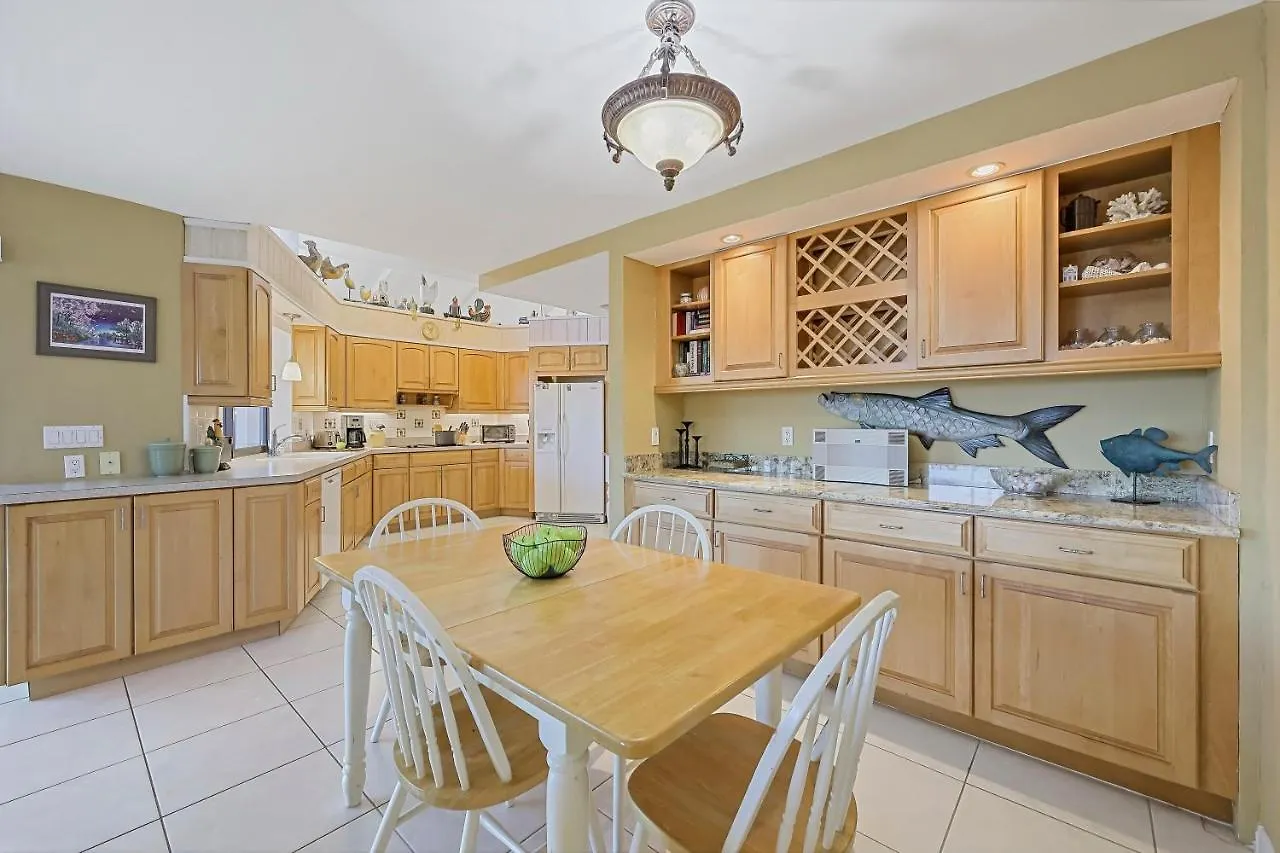 429 North Barfield Drive Holiday home Marco Island