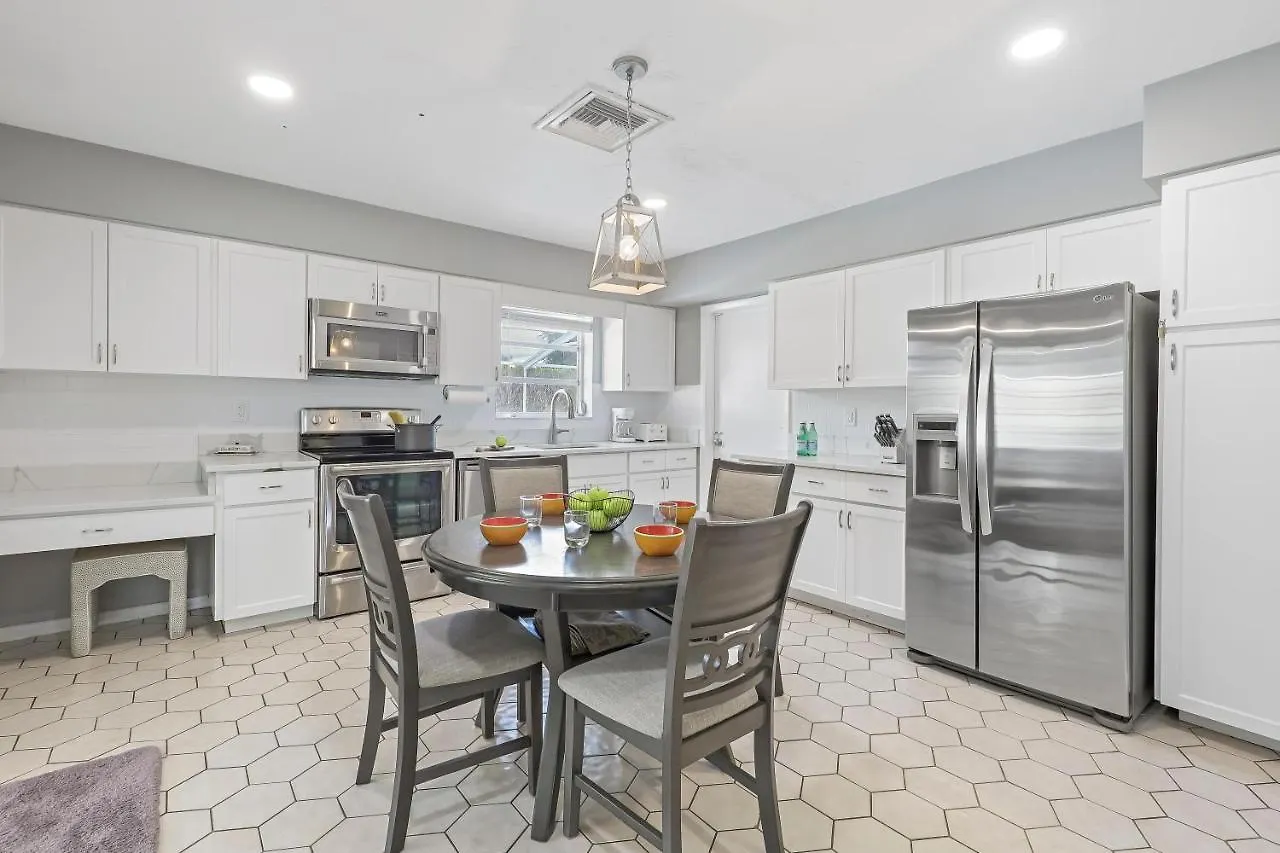 846 San Marco Road * Marco Island