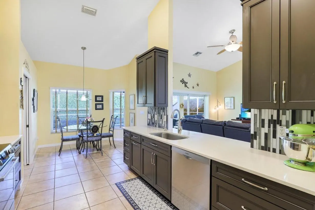 841 Seagrape Drive Holiday home Marco Island