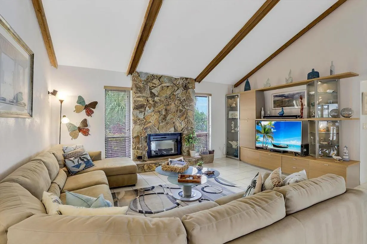 187 Starfish Court * Marco Island