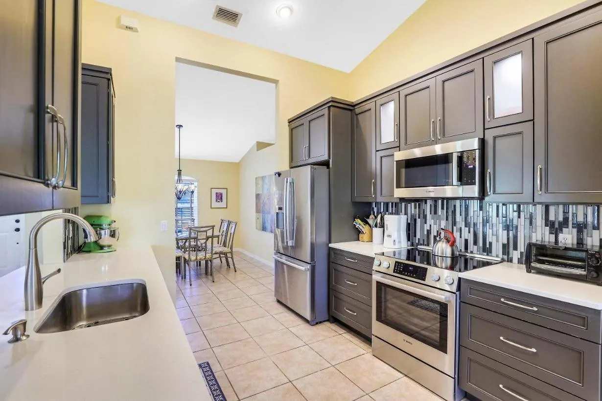 841 Seagrape Drive Holiday home