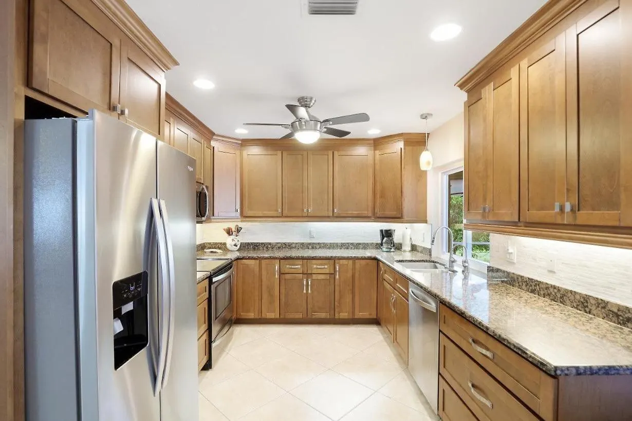 Holiday home 232 Tahiti Road *