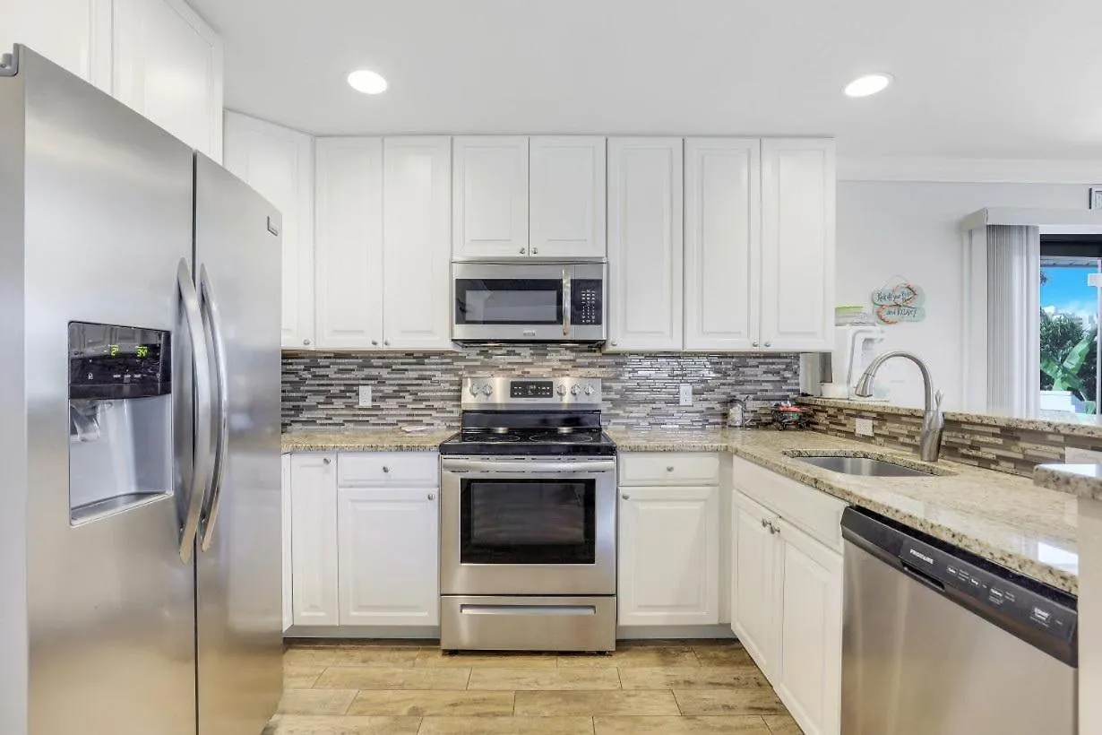 864 Swan Drive Marco Island