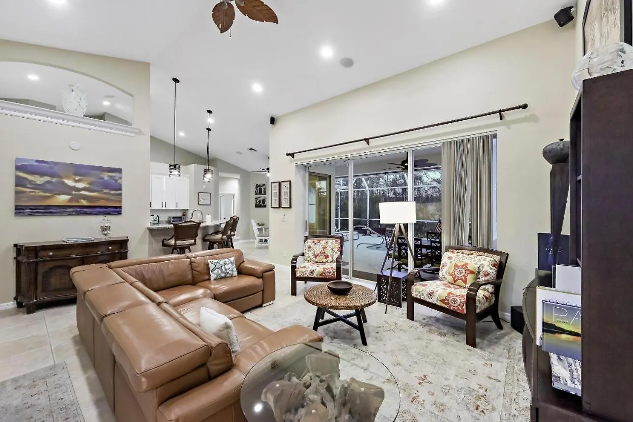 389 Colonial Avenue *