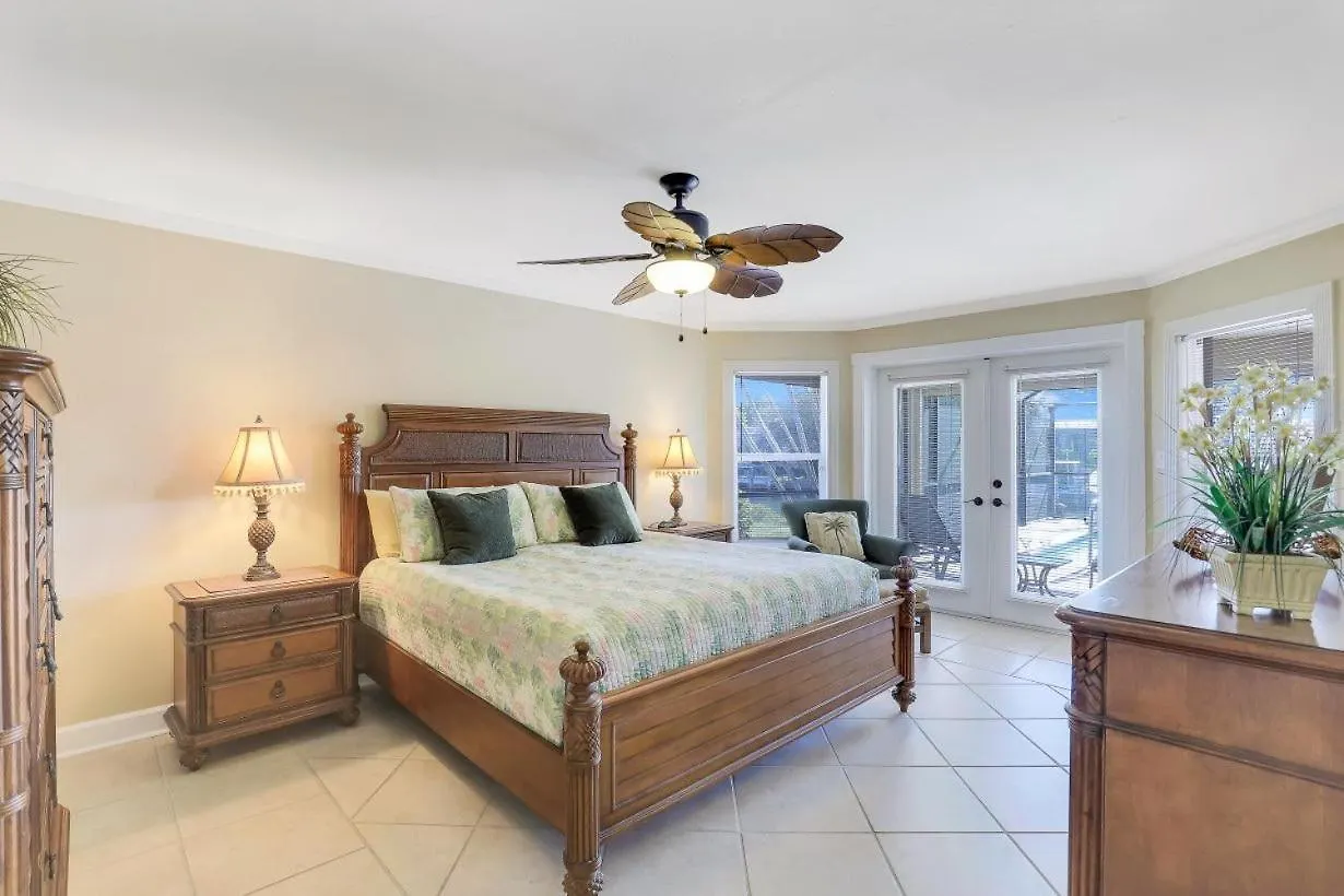 1221 Lamplighter Court * Marco Island