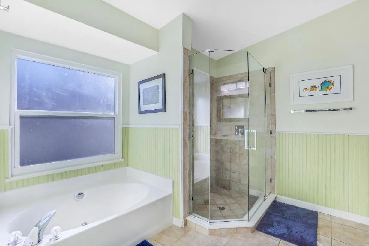 841 Seagrape Drive Holiday home *