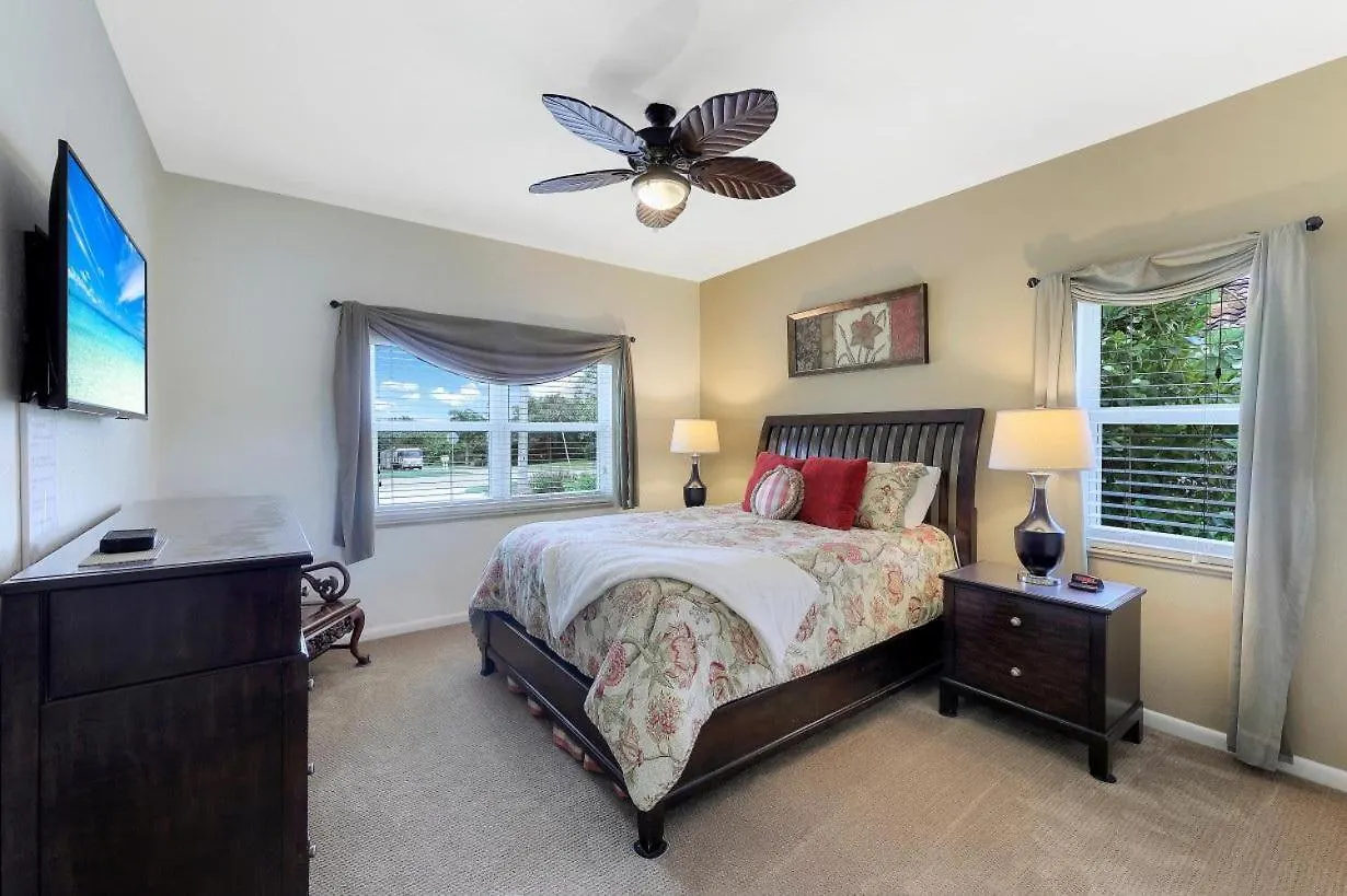 550 Inlet Drive