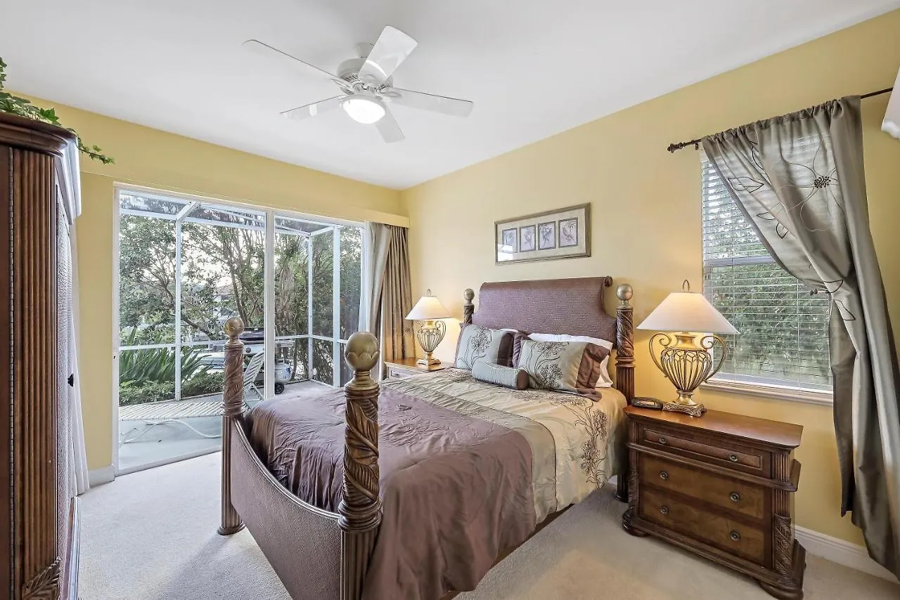1611 Almeria Court Holiday home Marco Island