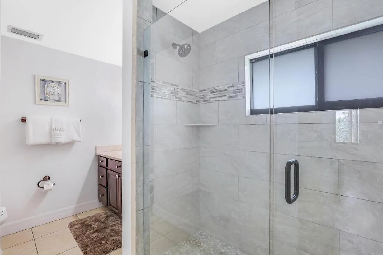 Holiday home 864 Swan Drive *