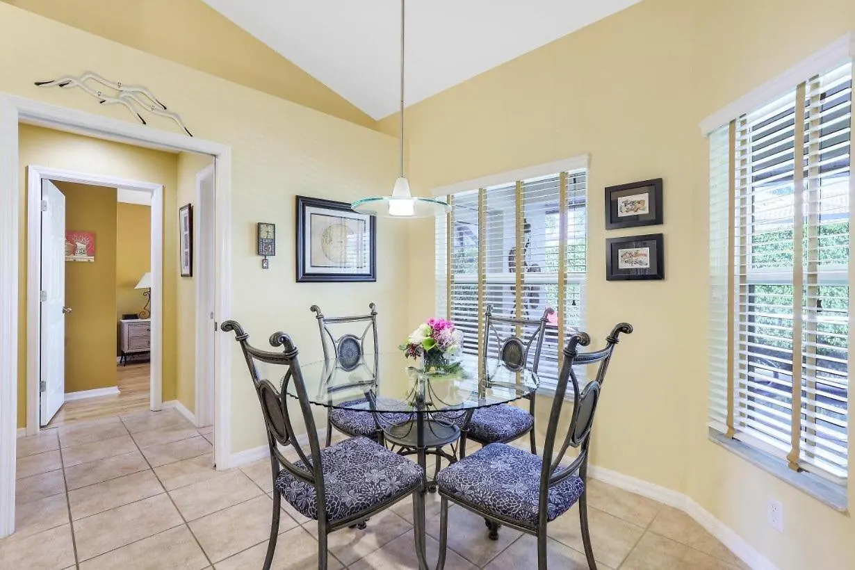 841 Seagrape Drive Holiday home *