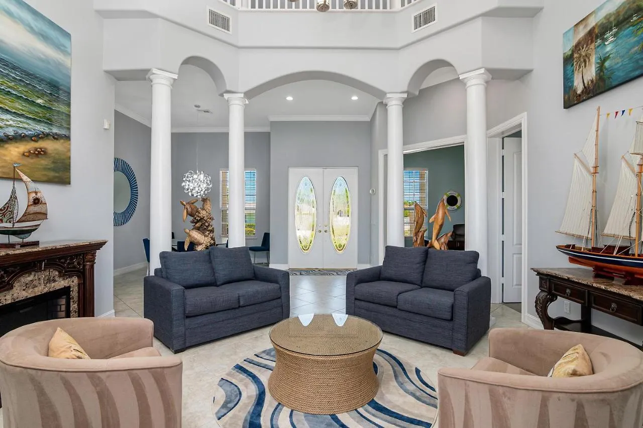 123 Landmark Street Holiday home Marco Island