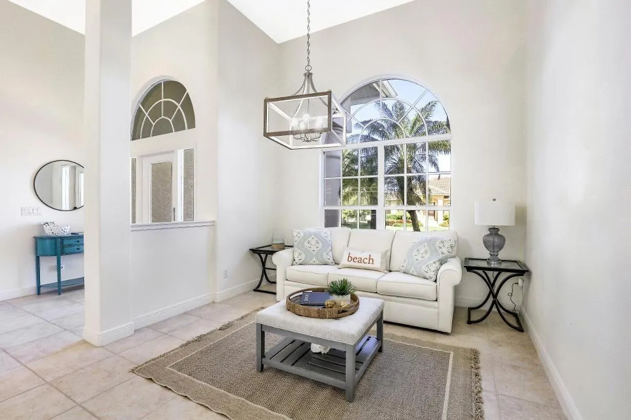 1141 Abbeville Court Holiday home