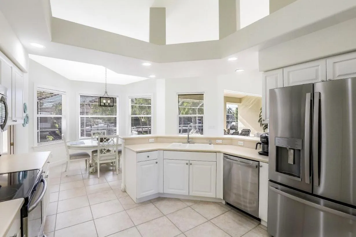 1141 Abbeville Court Holiday home Marco Island