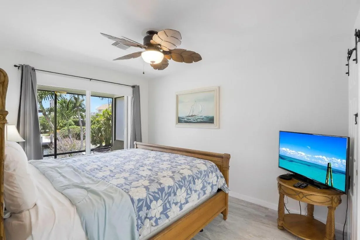 Holiday home 435 Kendall Drive *