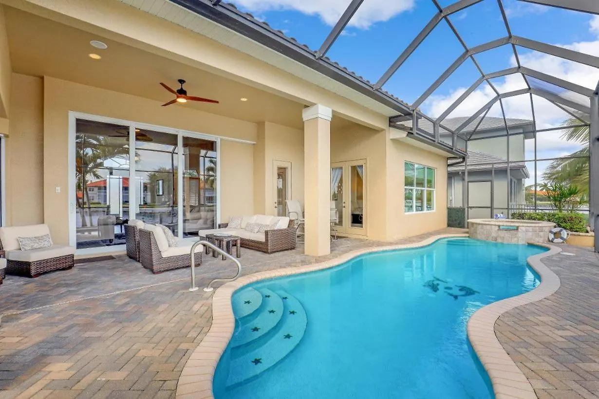 Holiday home South Seas Court Pool Home, On The Canal Marco Island