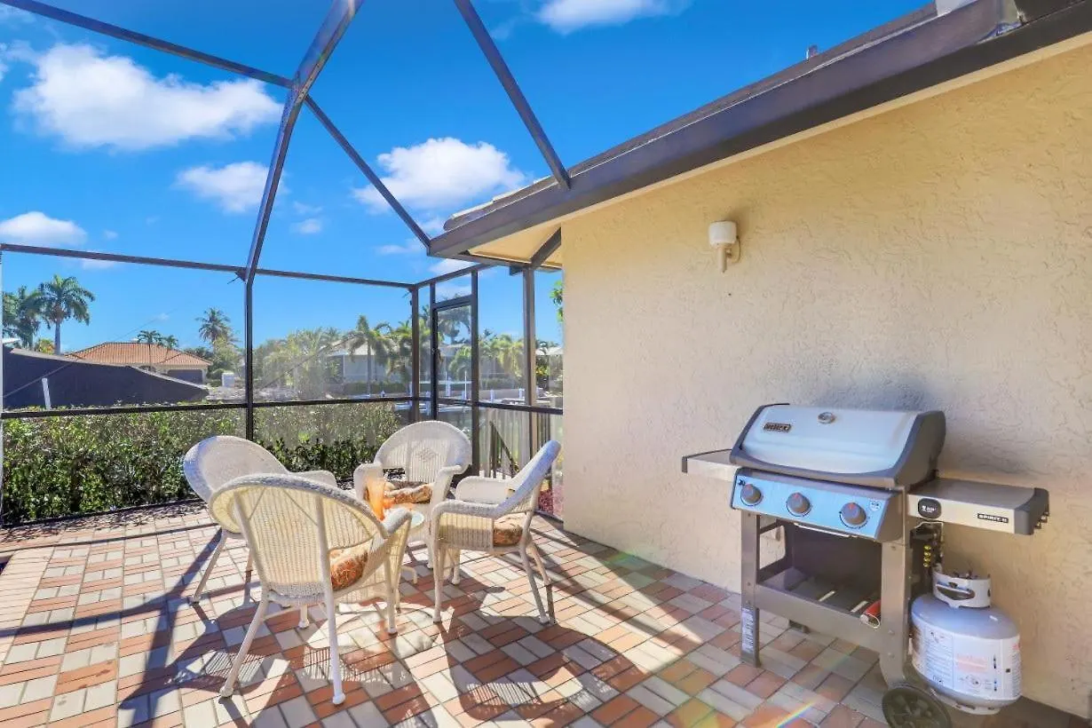 1221 Lamplighter Court Holiday home Marco Island