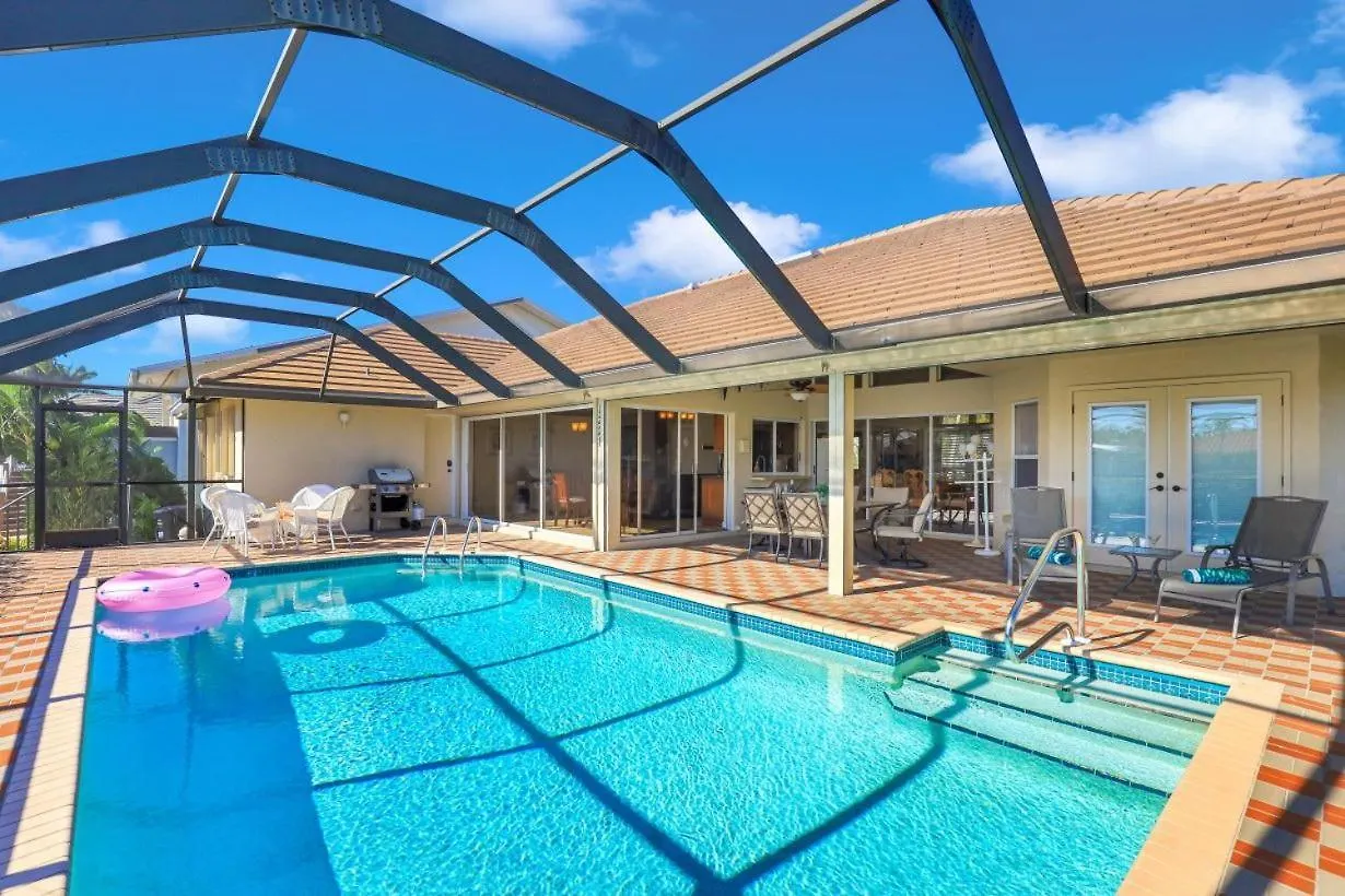 Holiday home 1221 Lamplighter Court *