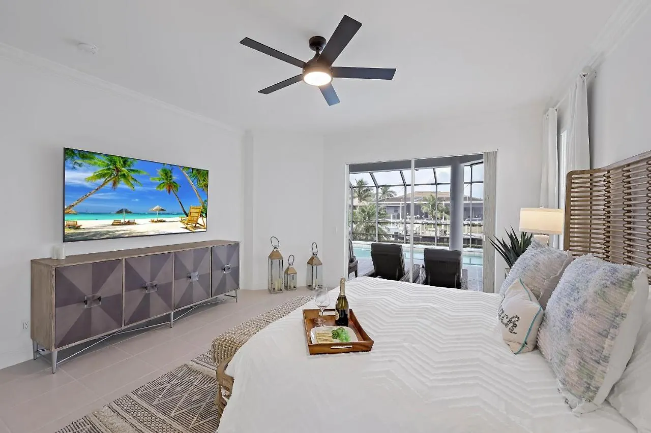 1180 Abbeville Court * Marco Island